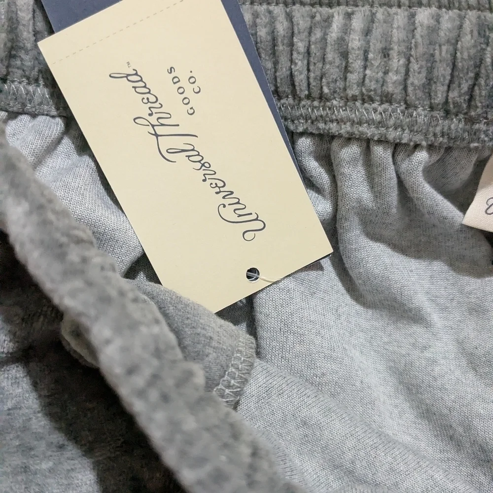 Universal Thread Gray Joggers NWT Large
